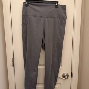 High-Waist Gray Leggings with Side Pockets